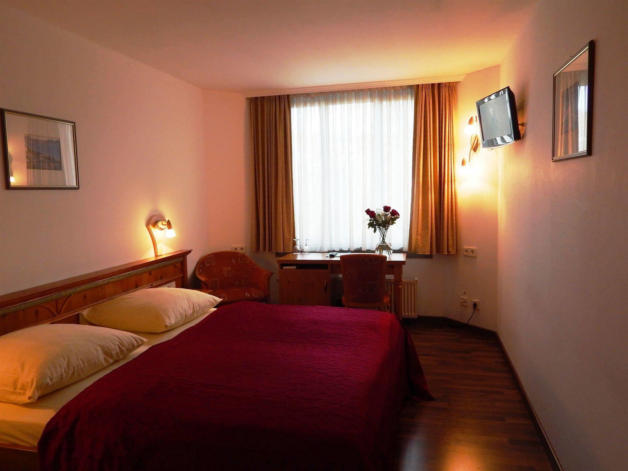 Hotel Gasthof Zur Post 뮌헨 외부 사진