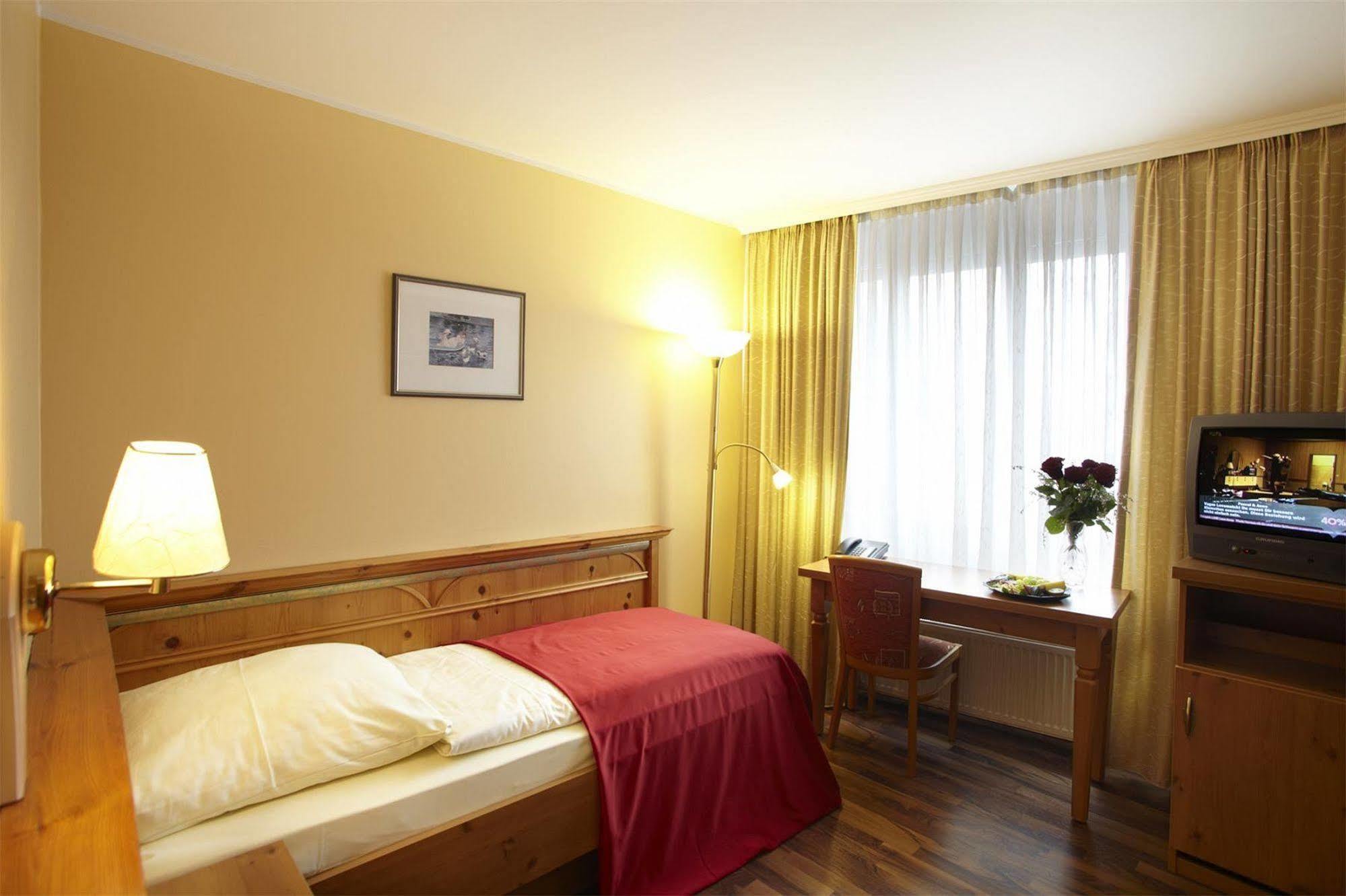Hotel Gasthof Zur Post 뮌헨 객실 사진